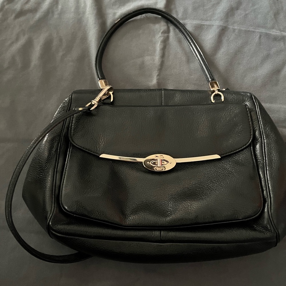 COACH Black Leather Shoulder Bag D1393-25166